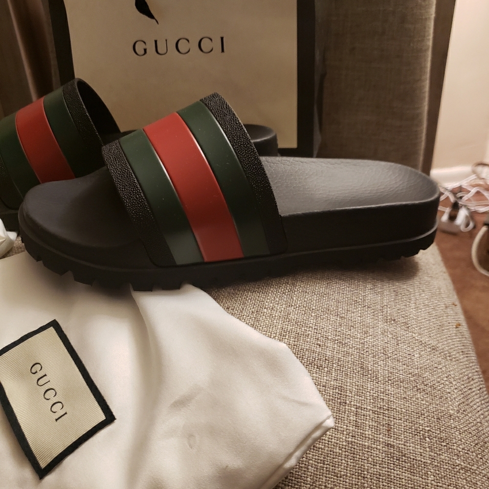 Gucci slide sandals
